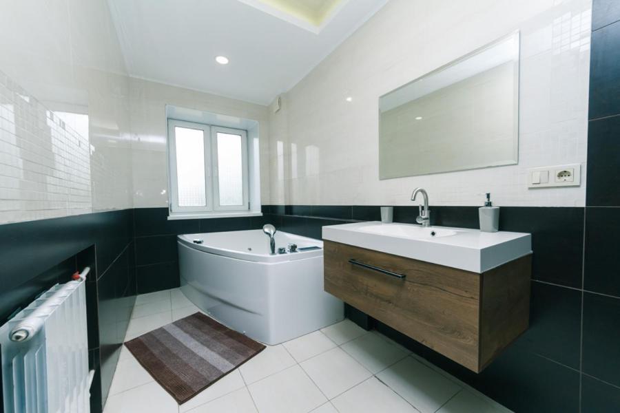 Hotrent Pechersk Lesy 20/22 Kijów Zewnętrze zdjęcie