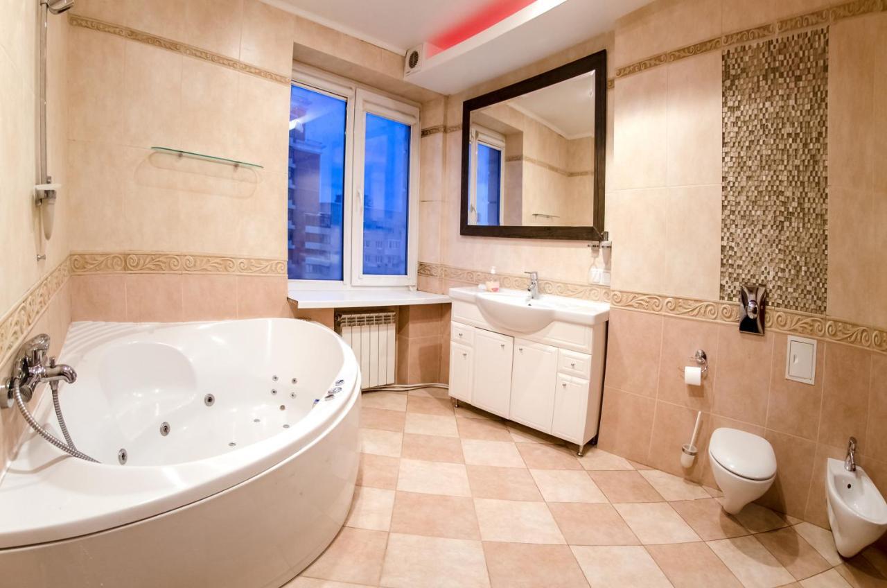 Hotrent Pechersk Lesy 20/22 Kijów Zewnętrze zdjęcie